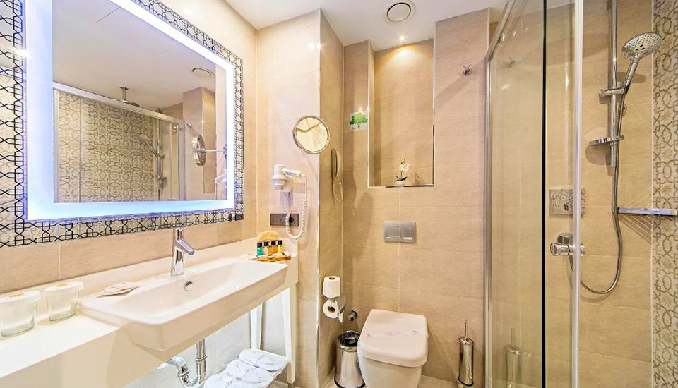 هتل موکارناس تکسیم